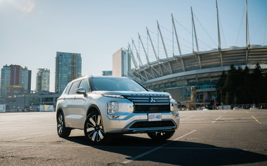 Le Mitsubishi Outlander PHEV rafraîchi est lancé avec une nouvelle batterie, une autonomie accrue et d’autres mises à jour clés